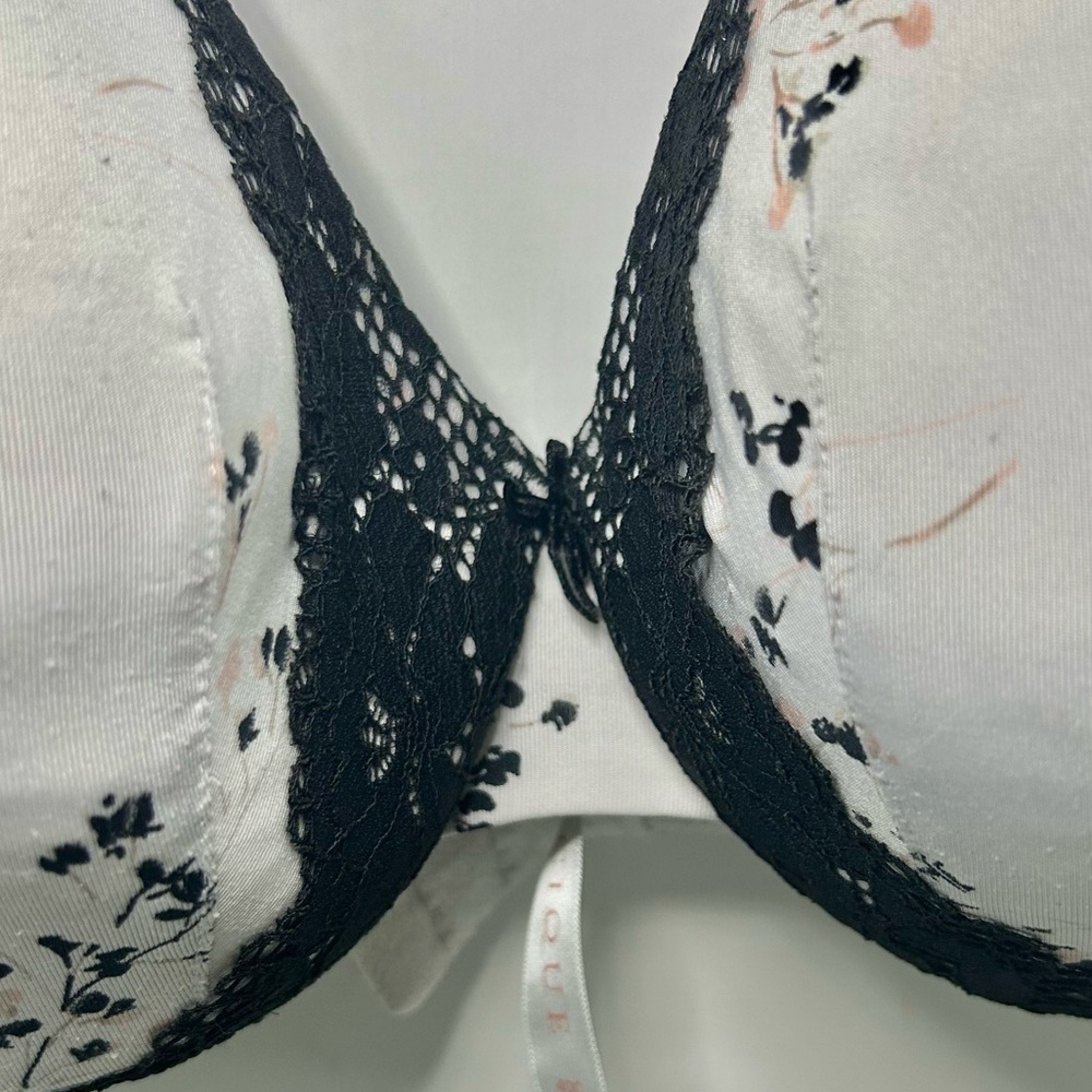 Cacique Lane Bryant Lightly Lined Full Coverage Gray & Black Floral Bra 40C - Picture 2 of 15